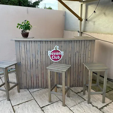 Studio Independant, Piscine & Jardin En Centre-Ville Aubagne Exterior foto