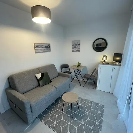 Studio Independant, Piscine & Jardin En Centre-Ville Aubagne Exterior foto