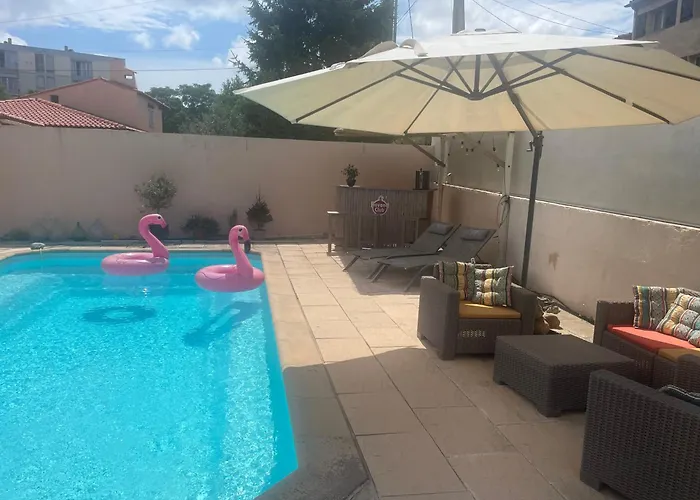 Studio Independant, Piscine & Jardin En Centre-Ville